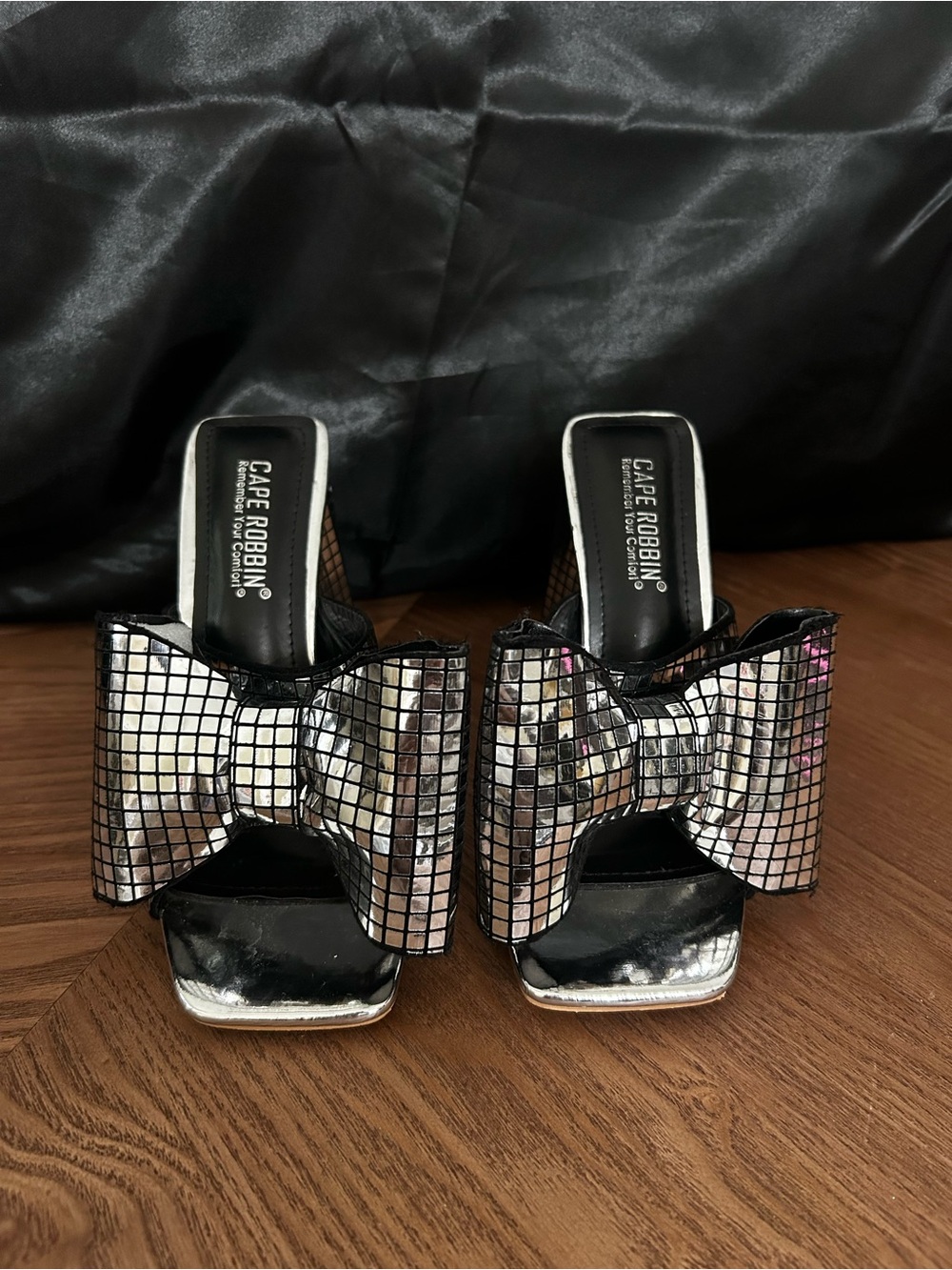 Cape Robbin Silver Mirror Bow Slide Sandals
